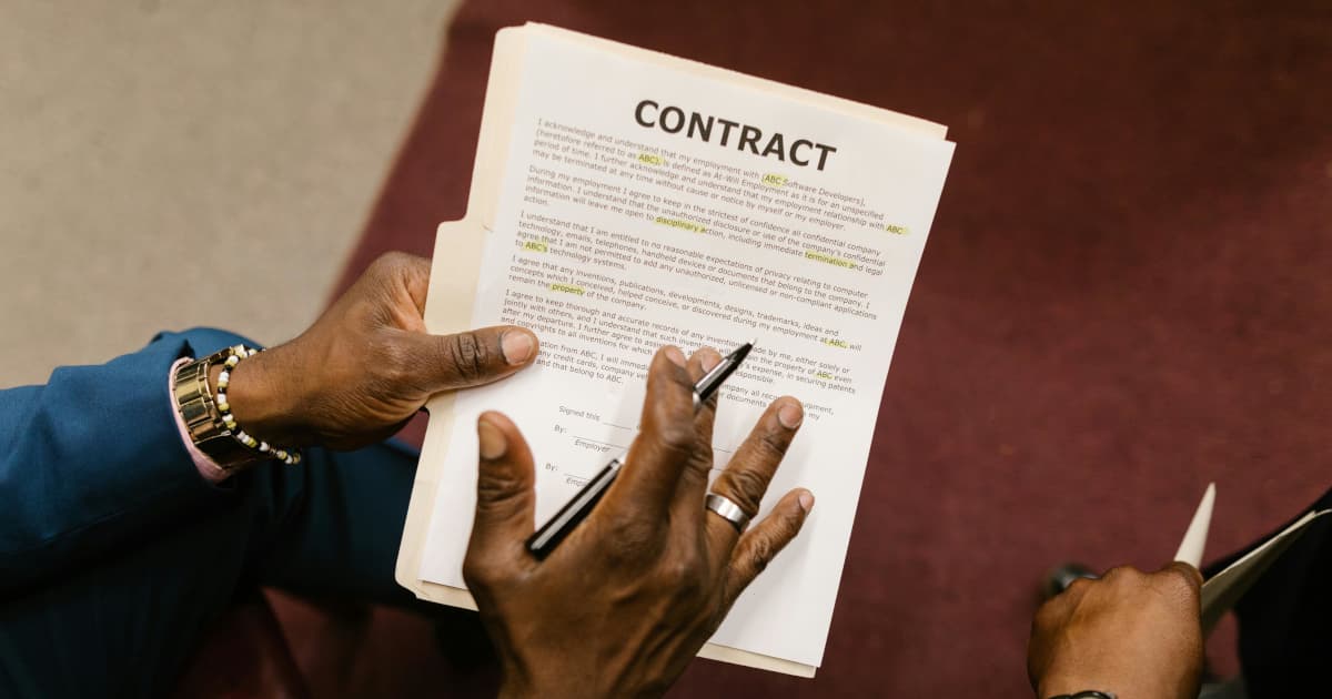 Juriscorp Law Améliore les Transactions Immobilières d'Edmonton grâce à son Expertise Multilingue