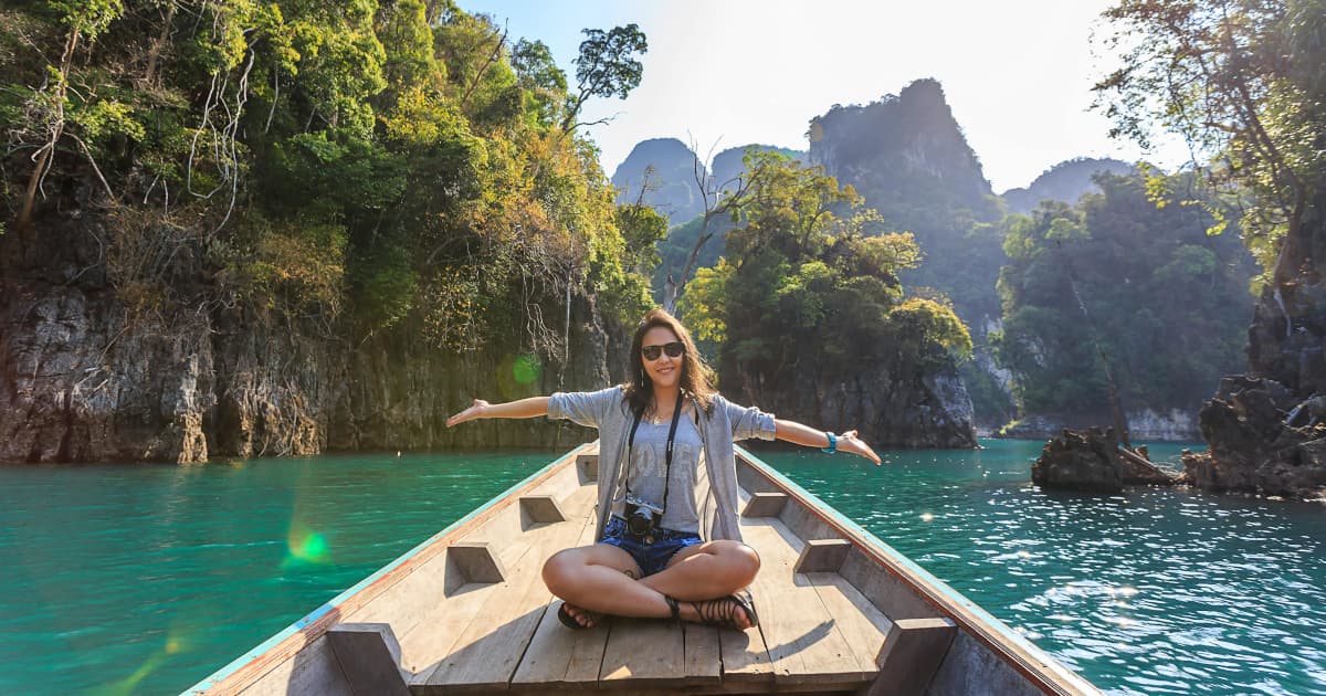 Installation stratégique de clôtures à mailles losangées cruciale pour les terrains en pente et irréguliers